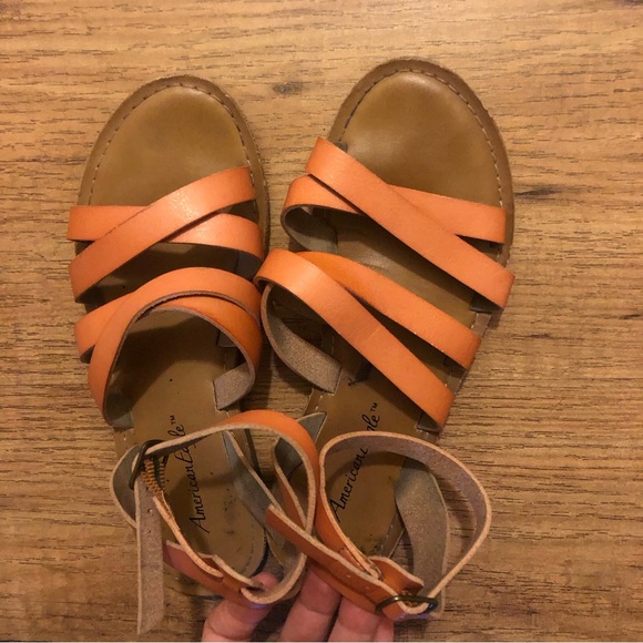 ❤️American Eagle Brown Tan Leather Flats Sandals Size 5 - Picture 2 of 5
